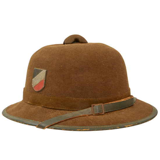 Original German WWII 1942 dated 2nd Model Afrikakorps DAK Sun Helmet by R & C. with Badges - size 57 Original Items