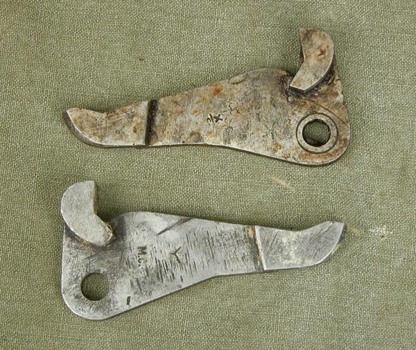Vickers Right and Left Extractor Levers Original Items