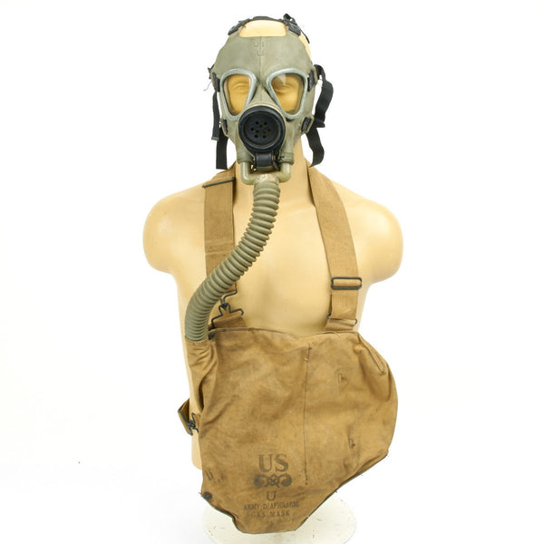 米軍M3フルフィスレスピーターガスマスクMサイズ Original U.S. WWII M3 Diaphragm Gas Mask with M1VA1 Bag