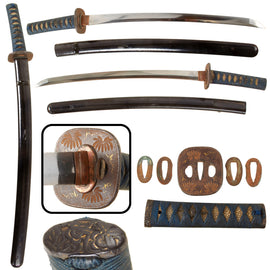 Original 18th Century Edo Period Japanese Handmade Ō-Wakizashi Short Sword with Lacquered Scabbard