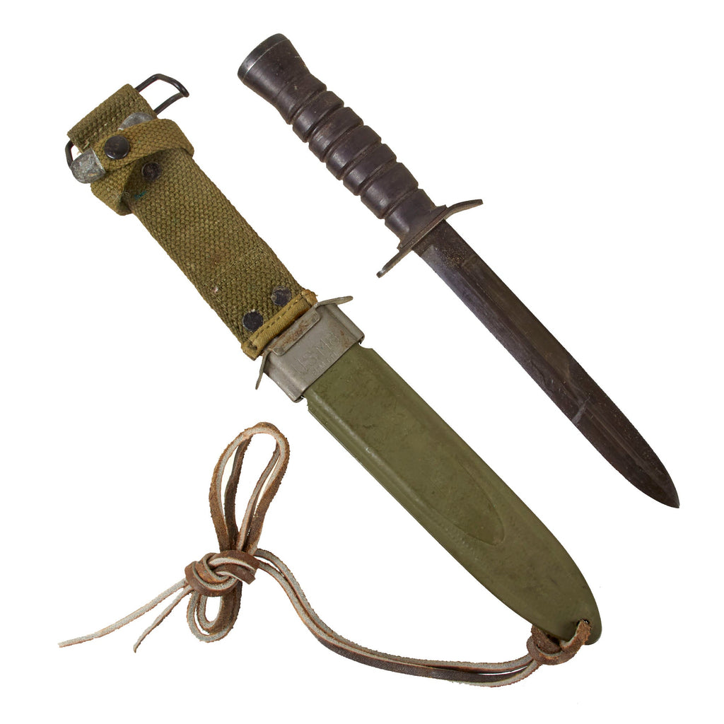 Original U.S. WWII M3 Fighting Knife by CASE with M8 Scabbard Original Items
