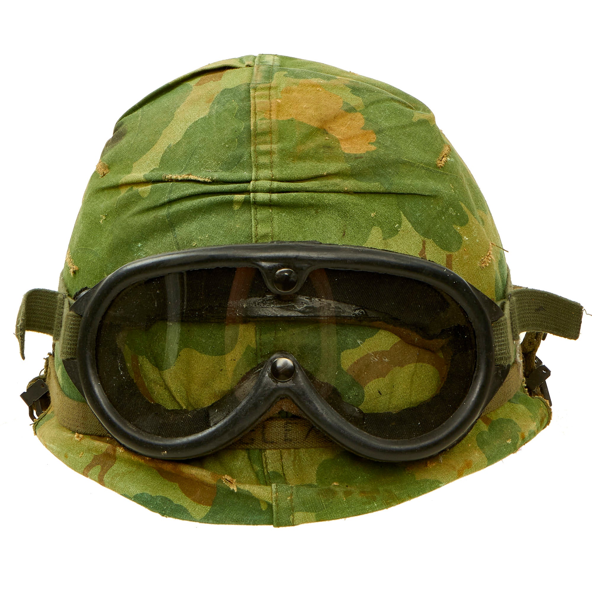 Original U S Vietnam M1 Helmet With Reversible Camouflage Cover And D original-u-s-vietnam-m1-helmet-with-reversible-camouflage-cover-and-d
