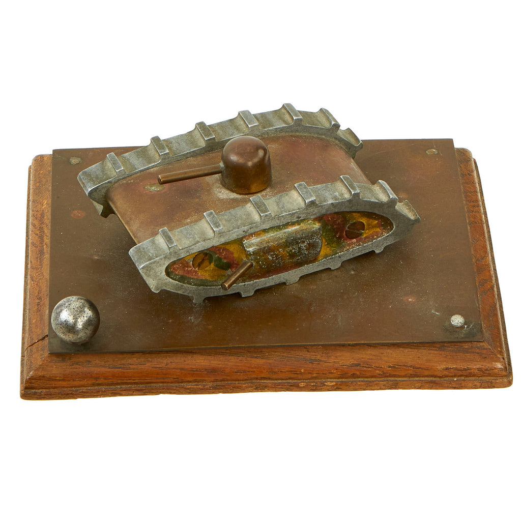 Original British WWI Camouflage Painted Mark V TankTrench Art Desktop Model With Base Original Items