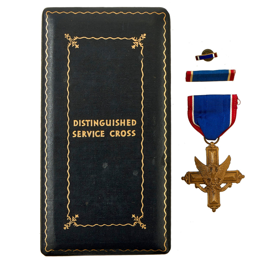 Original U.S. WWII Cased Distinguished Service Cross Set by Robbins Company Original Items