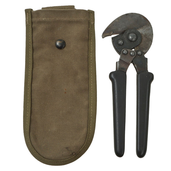 Original U.S. WWII Era Marine Corps M-1938 Wire Cutters With USMC Pattern Canvas Carrier With Front Button Snap - Dated 1945 Original Items