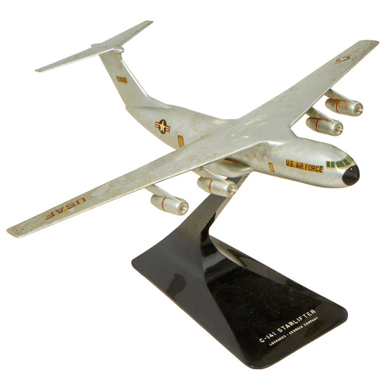 Original U.S. Vietnam War Era Lockheed C-141 Starlifter Issued Premium For Employees and Distinguished Guest Original Items