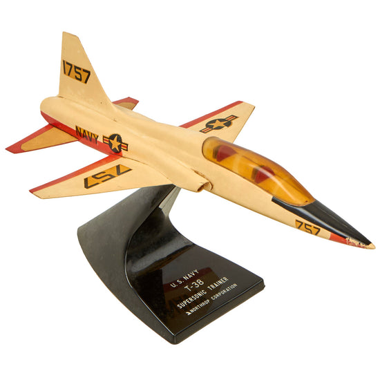 Original U.S. Vietnam War Era Northrop T-38 Talon Issued Premium For Employees and Distinguished Guest Original Items