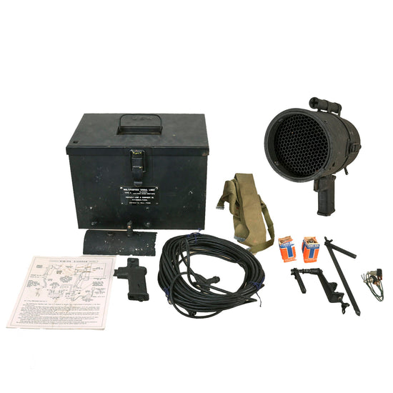 Original U.S. WWII Navy Type A Portable Multi-Purpose Signal Light 17-L-15 Original Items