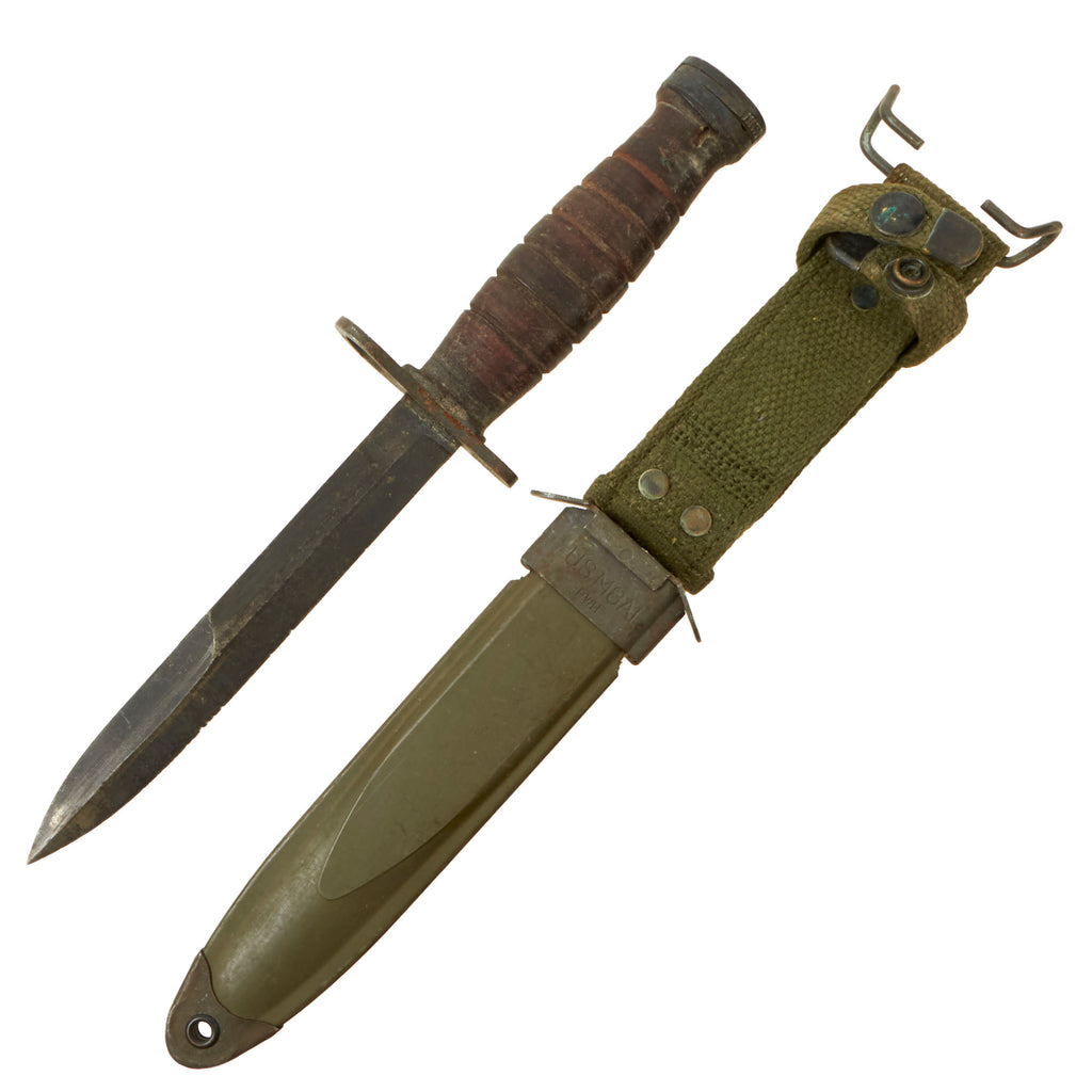 Original U.S. WWII M4 Bayonet for the M1 Carbine by CASE with M8 Scabbard by PWH Original Items