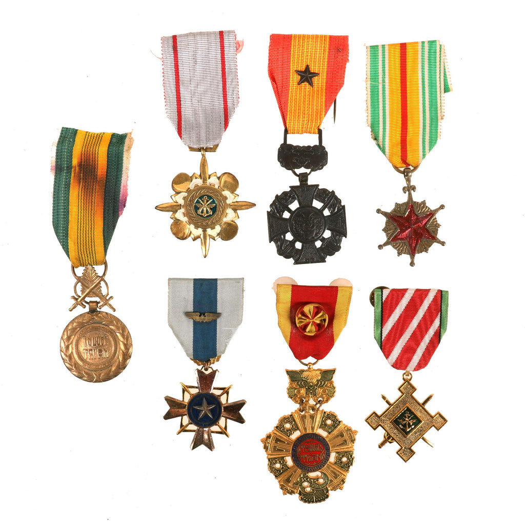 Original South Vietnamese Vietnam War Medal Grouping - 7 Medals Original Items