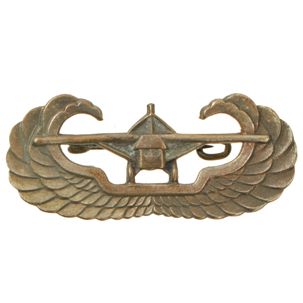Original U.S. WWII Early Occupation German-Made Glider Pilot Badge - Hole Between Wheels Original Items