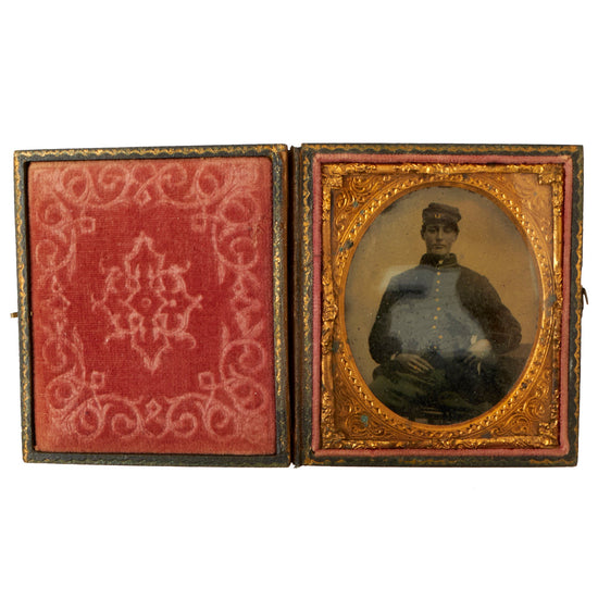 Original U.S. Civil War Federal Soldier Quarter Plate Tintype Photograph Original Items