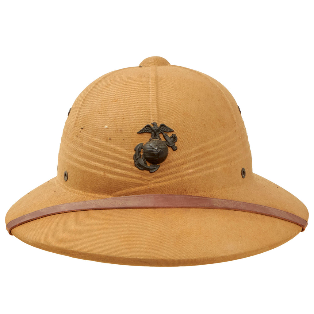 Original U.S. WWII-Era US Marine Corps Issue M-1940 Pressed Fiber Sun Helmet with Scarce Bakelite EGA Device & Original Chinstrap - 1943 Dated Original Items