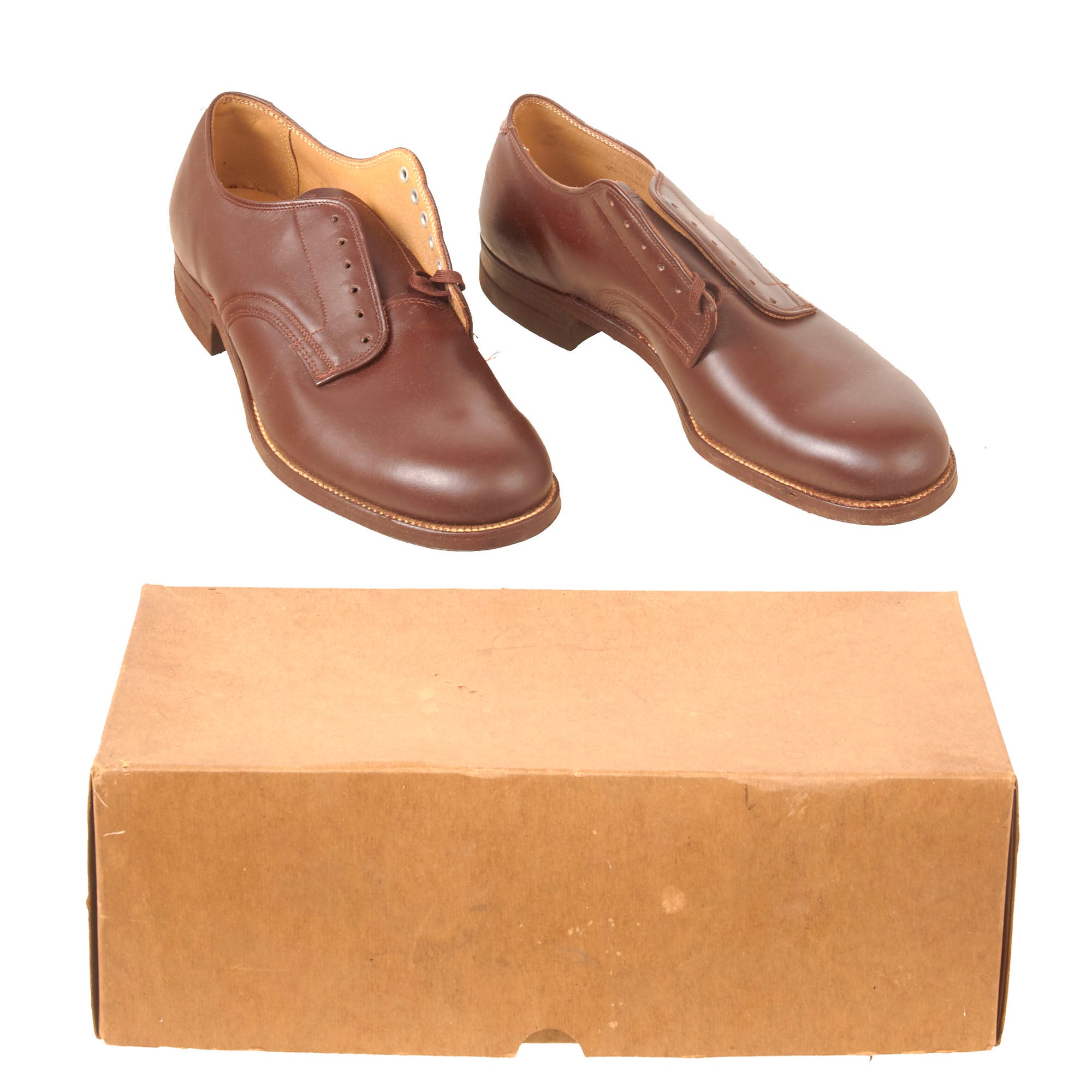 Original U.S. WWII Pair of Army Officer's Dress Shoes in Original Box International Military Antiques Original U.S. WWII Pair of Army Officer's Dress Shoes in Original Box International Military Antiques