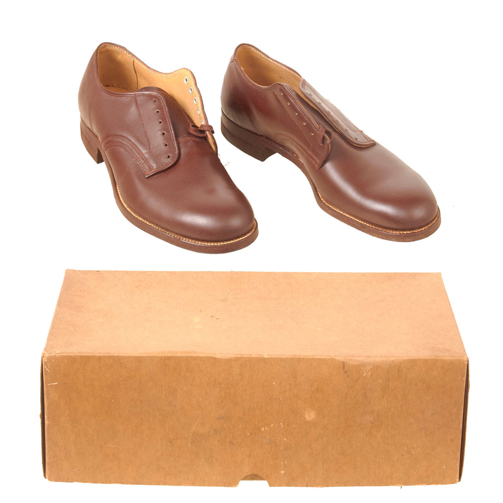 Original U.S. WWII Pair of Army Officer’s Dress Shoes in Original Box - Size 8½C Original Items