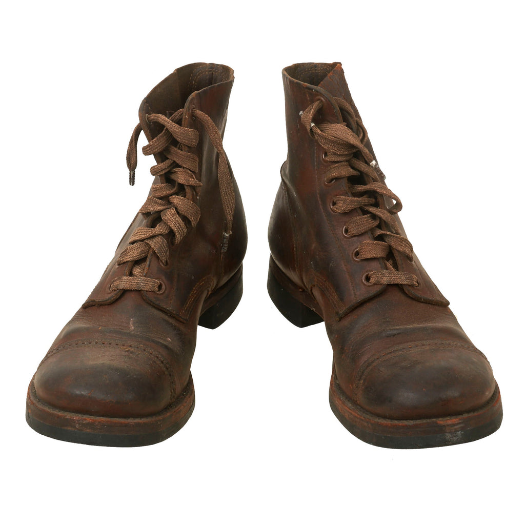 Original U.S. WWII Model 1939 American Service Shoe Low Boot Named to Captain W.N. Cluse - Size 7 Original Items