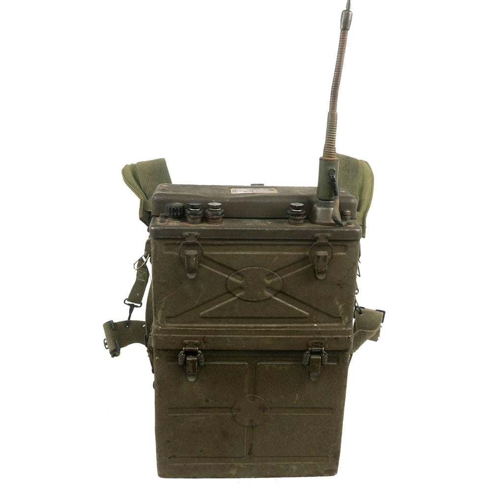 Original WWII U.S. Signal Corps BC-1000 Backpack Radio Receiver and Transmitter by Galvin Manufacturing - Dated 1943 Original Items
