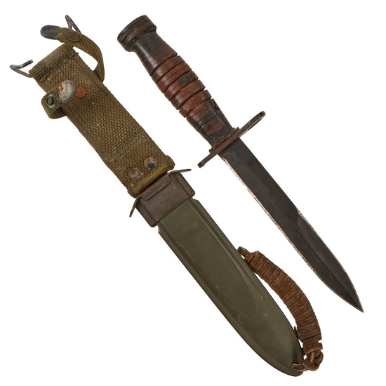 Original U.S. WWII M4 Bayonet by Kinfolks for the M1 Carbine with M8 Scabbard Original Items
