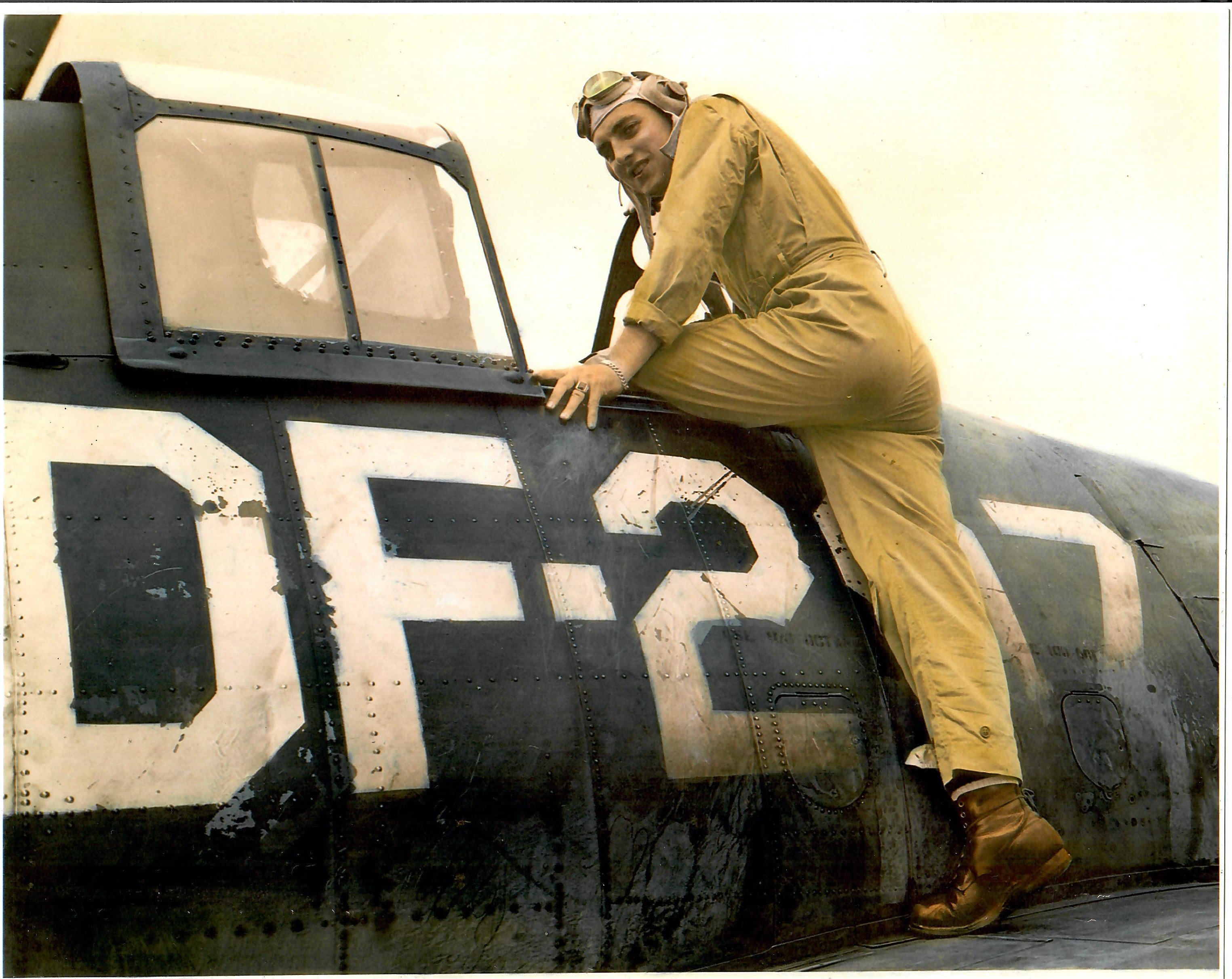 Original U.S. WWII Navy F6F Hellcat Fighter Pilot Robert Soracco