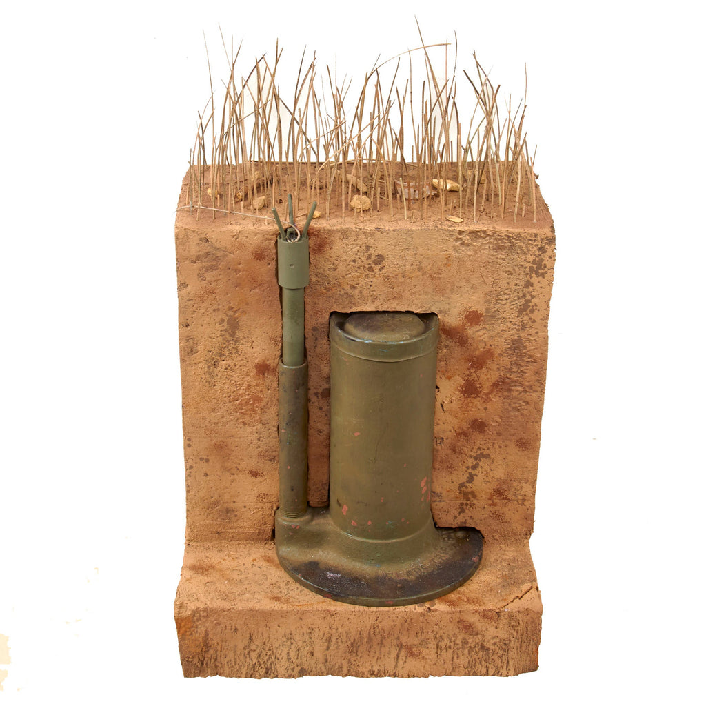 Original U.S. Korean War M48 Parachute Trip Wire Flare - INERT Earth Cutaway EOD Visual Training Aid Original Items