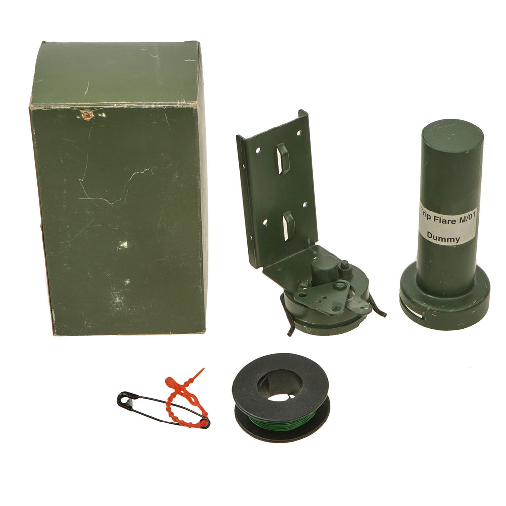 Original U.S. GWOT Era Inert Rheinmetall Sample Trainer Trip Flare M/01 in Original Box Original Items