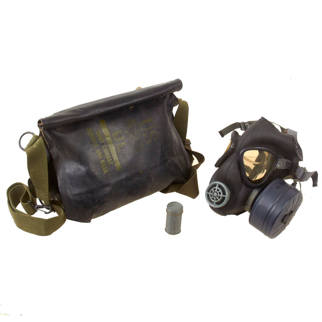 Original U.S. WWII D-Day Invasion E7 Assault Carrier With M5 Gas Mask & Filter Original Items
