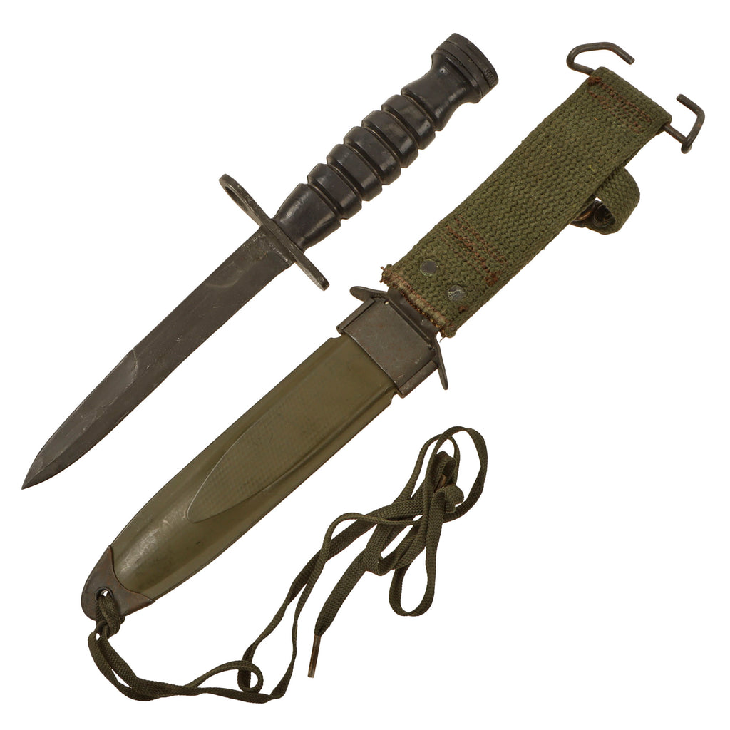 Original U.S. WWII M4 Bayonet by PAL for the M1 Carbine with Vietnam War M8A1 Scabbard & Rare Molded Rubber Handle Original Items