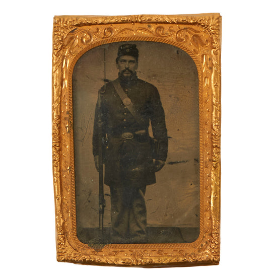 Original U.S. Civil War Federal Soldier Close to Sixth Plate Tintype Photograph Original Items