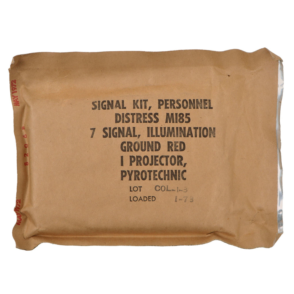 Original U.S. Vietnam War Penflare Set in Original Packaging - Dated January 1973 Original Items