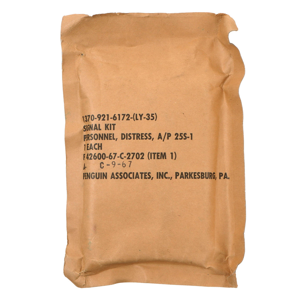 Original U.S. Vietnam War Penflare Set in Original Packaging - Dated September 1967 Original Items