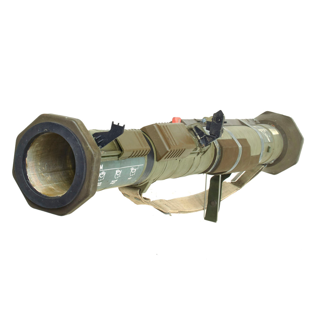Original U.S. M136 AT-4 Recoilless Smoothbore 84mm Anti-Tank Launcher with Sling - First Year Production - Inert Original Items