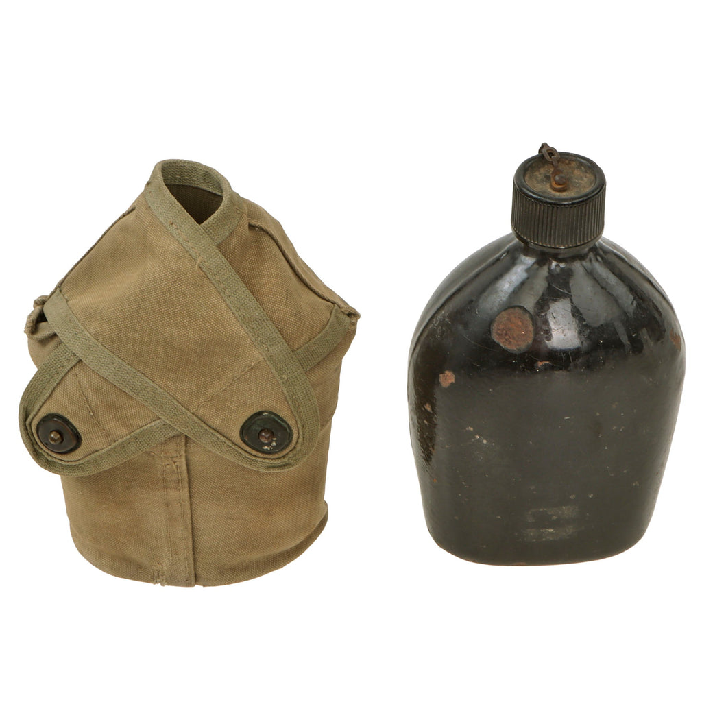 Original U.S. WWII Rare M1942 Black Porcelain Enamel Canteen in 3rd Pattern USMC Carrier Original Items