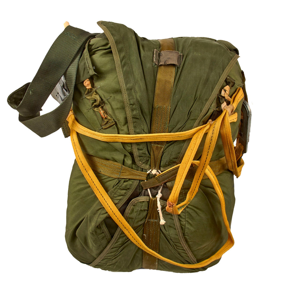Original U.S. GWOT Era SET-10 Parachute with Harness - Dated 1986 & 1991 Original Items