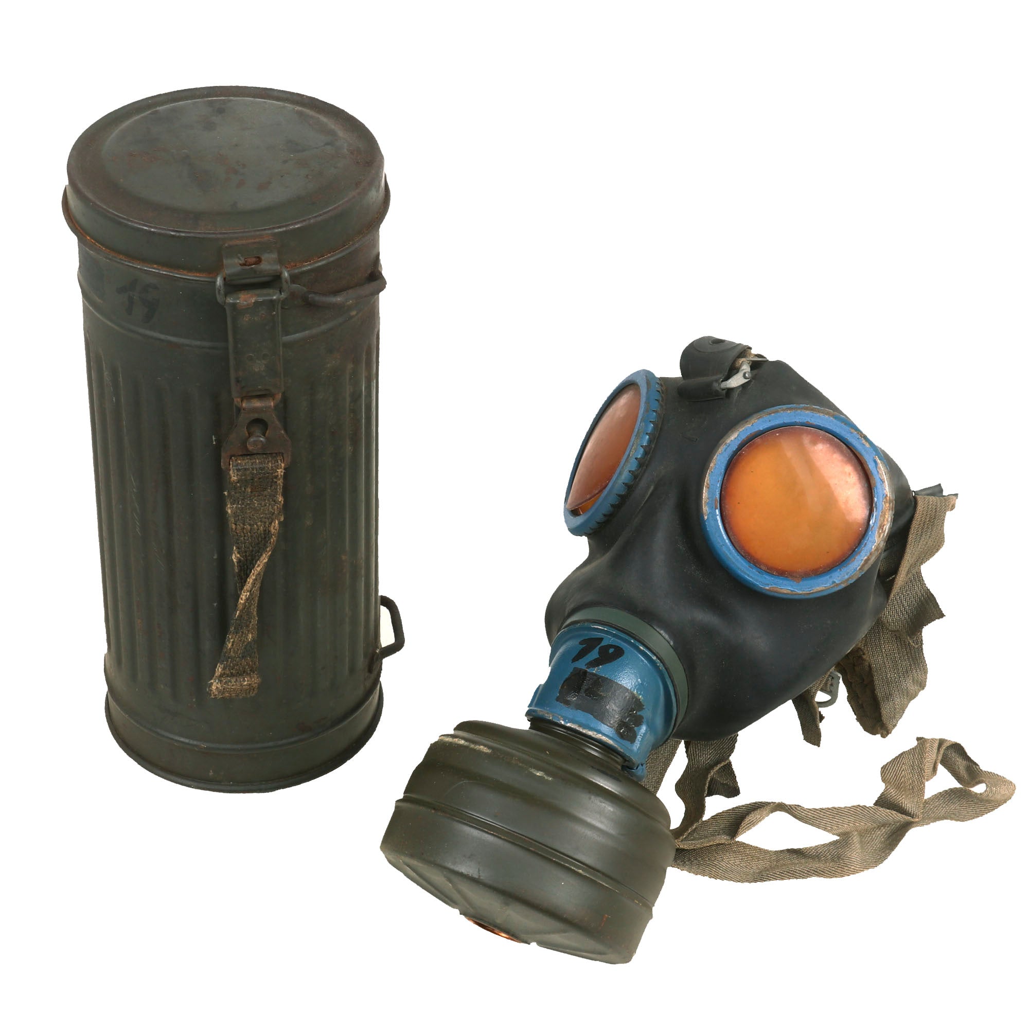 Original German WWII Named M30 3rd Model Size 2 Gas Mask with Fe