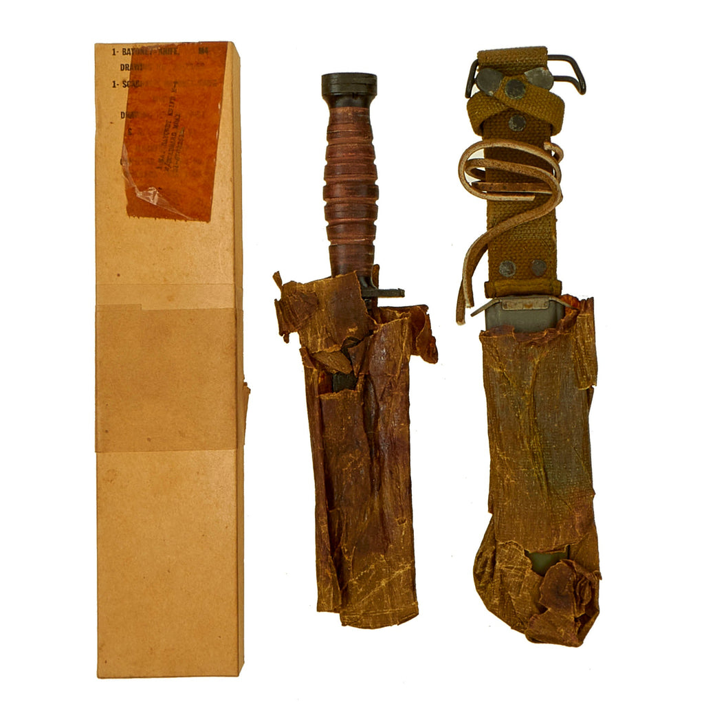 Original U.S. WWII Boxed New Old Stock M4 Bayonet Fighting Knife by Camillus with M8A1 Scabbard Original Items