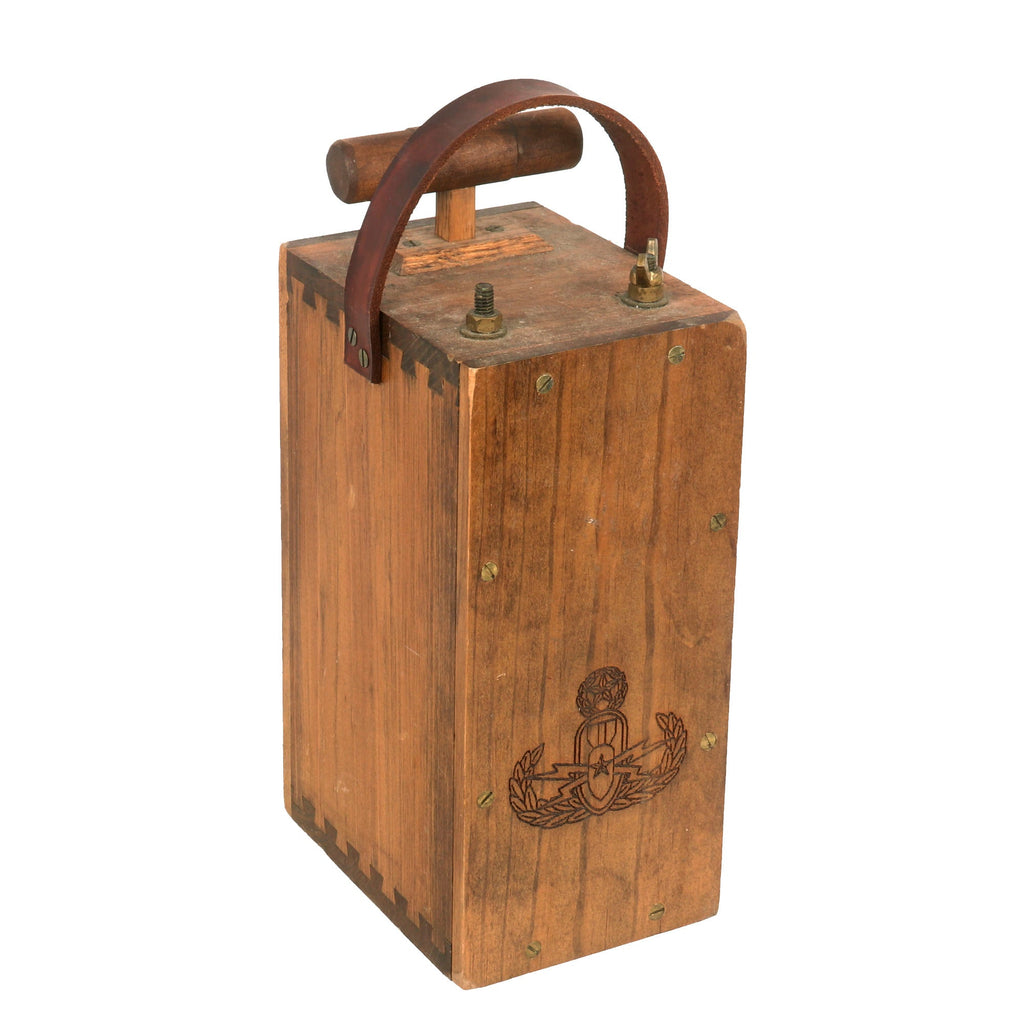 Original U.S. Vietnam War Era EOD Explosive Ordnance Disposal Souvenir Blasting Box with Engraved Master EOD Insignia Original Items