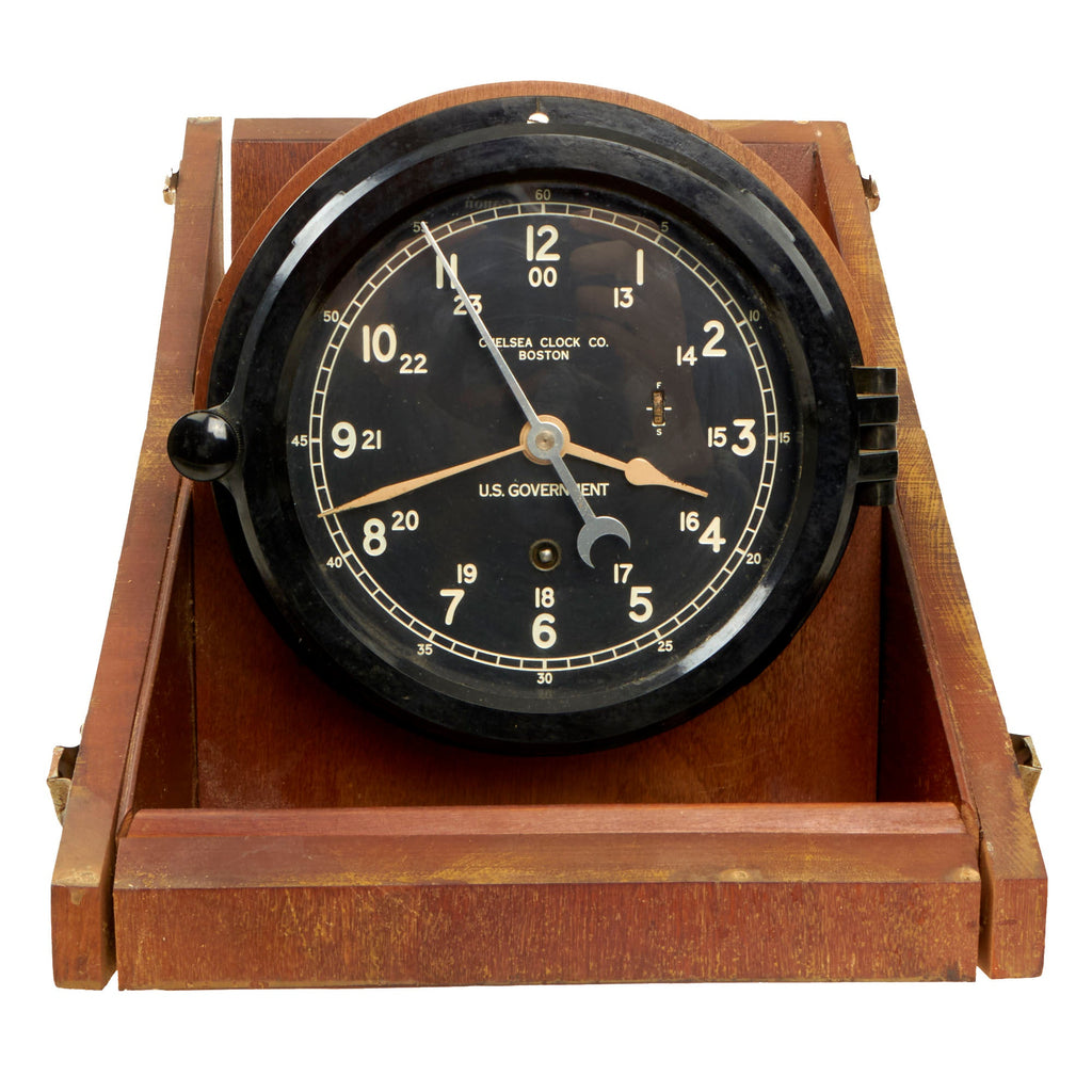 Original U.S. Vietnam War Era Army Chelsea U.S. Government Clock in Case with Key - Fully Functional Original Items