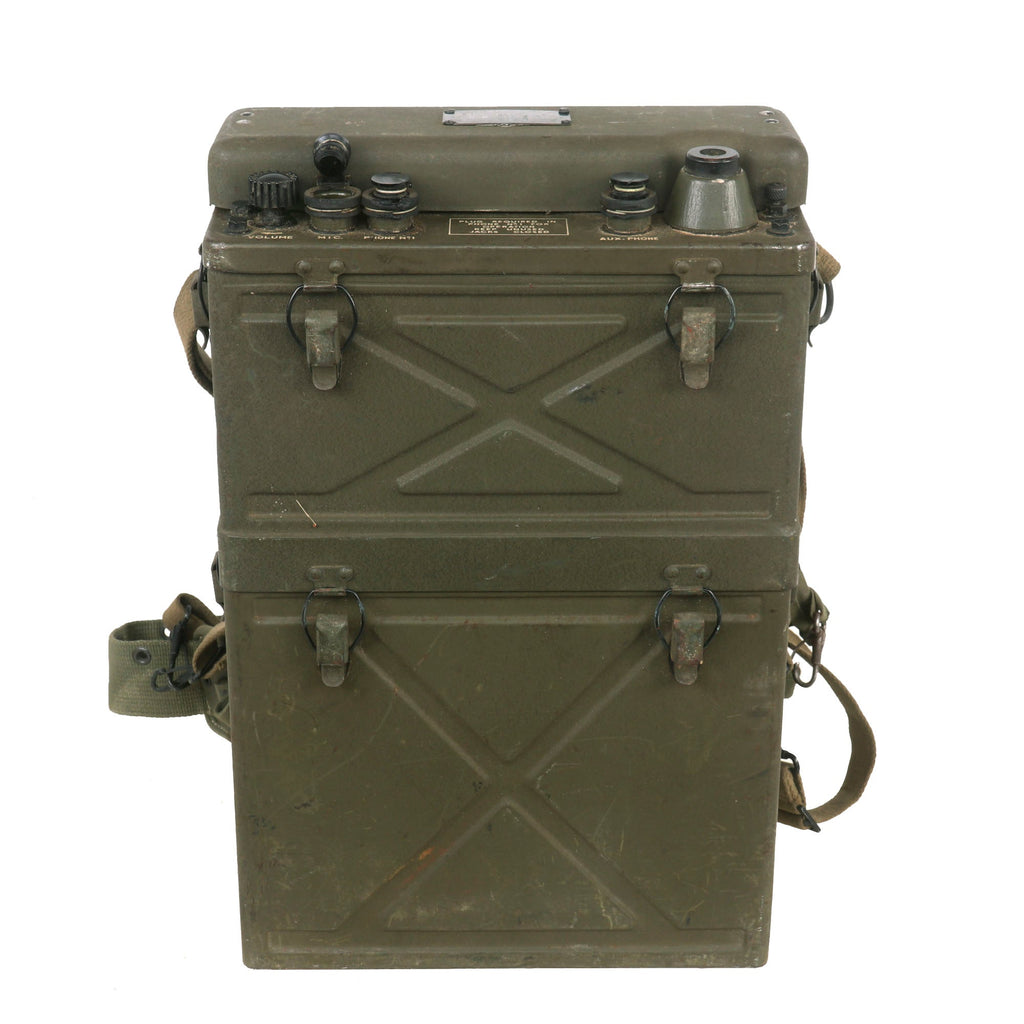 Original WWII U.S. Signal Corps BC-1000 Backpack Radio Receiver and Transmitter - Dated 1944 Original Items