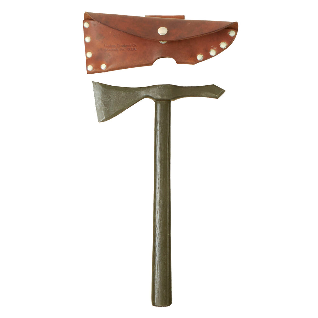 Original U.S. Vietnam War Era “Lagana” Tomahwak With Leather Carry Case by the American Tomahawk Company Original Items