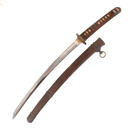 Original Japanese WWII Type 98 Shin-Gunto Wakizashi Sword with Edo Period Handmade Blade, Family Crest, and Textured Scabbard Original Items