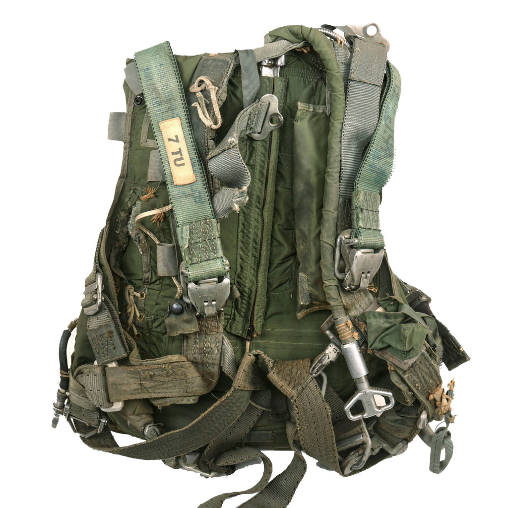 Original U.S. Vietnam War NB-8 Personnel Parachute Assembly With Canopy and Bag Dated 1973 Original Items