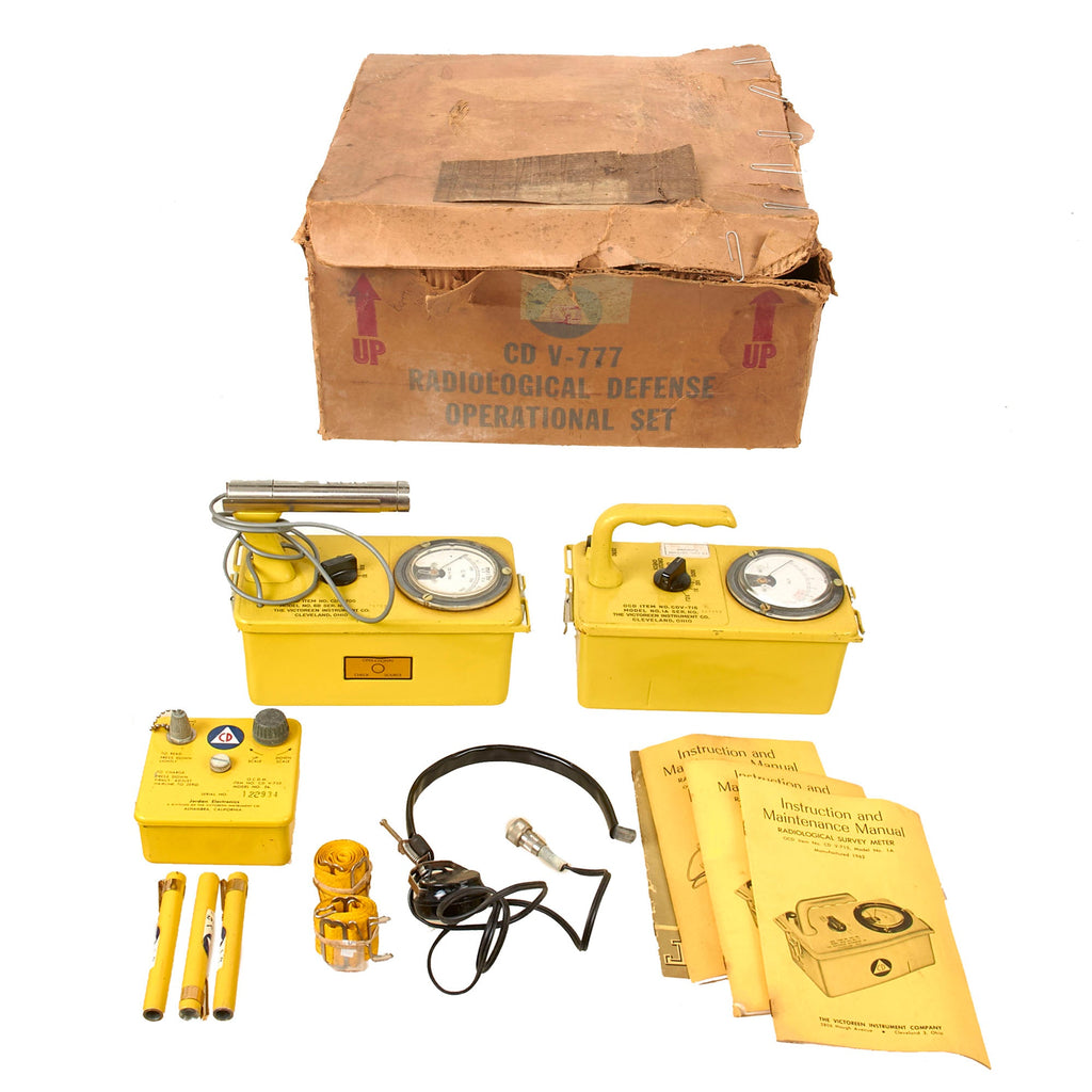 Original U.S. Cold War Civil Defense CD V-777 Shelter Radiation Kit and Lionel CDV-700 Geiger Counter Model 6b Radiation Detector Original Items