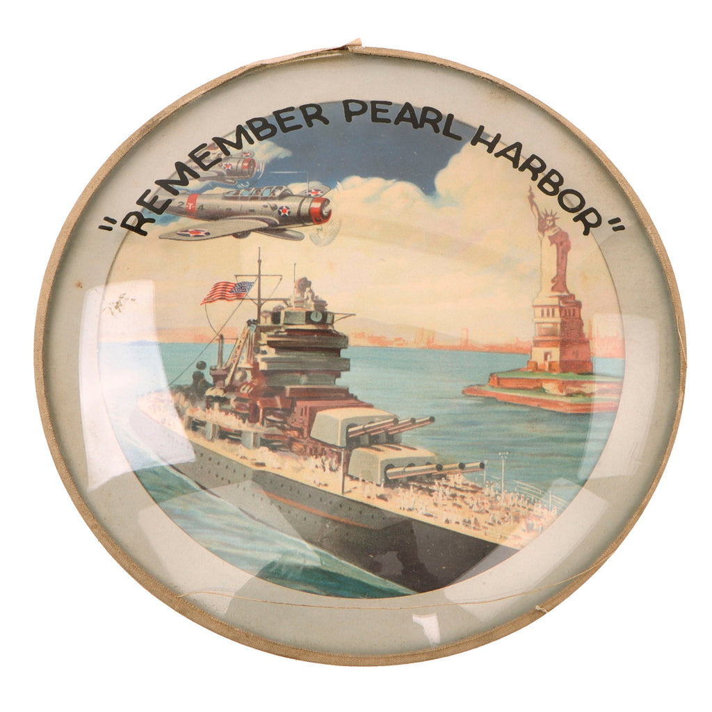Original U.S. WWII “Remember Pearl Harbor” Glass Wall Hanger Display Original Items