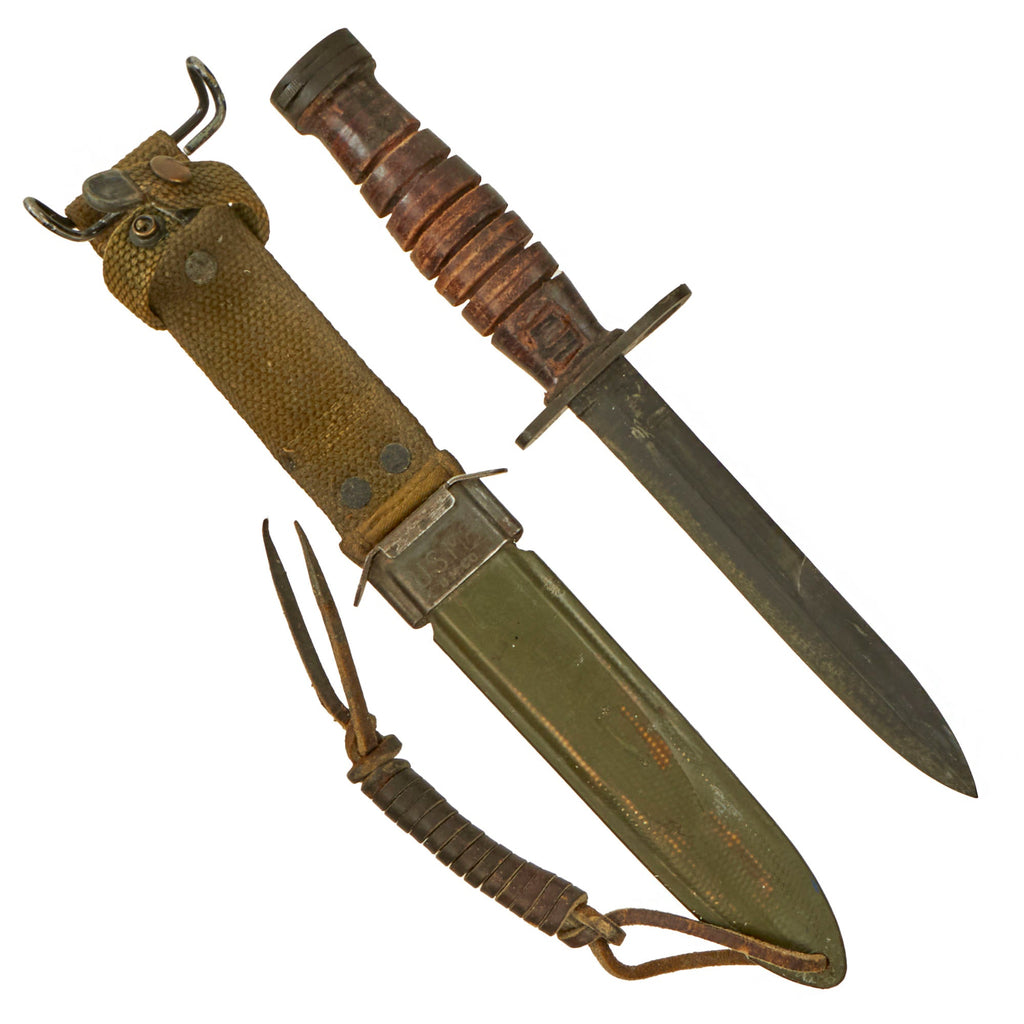 Original U.S. WWII M4 Bayonet for the M1 Carbine by CASE with M8 Scabbard by B.M. Co. Original Items