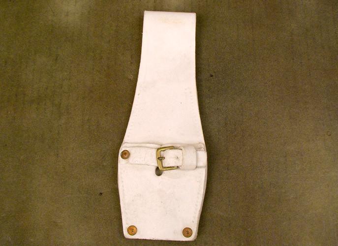 British P-1880 Leather Parade Frog: White Buff Original Items