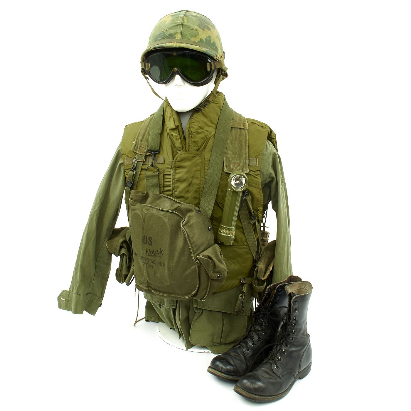 jungle gear Original U.S. Vietnam War Infantryman Jungle Combat Uniform with Body Armor and M-56 Gear Set