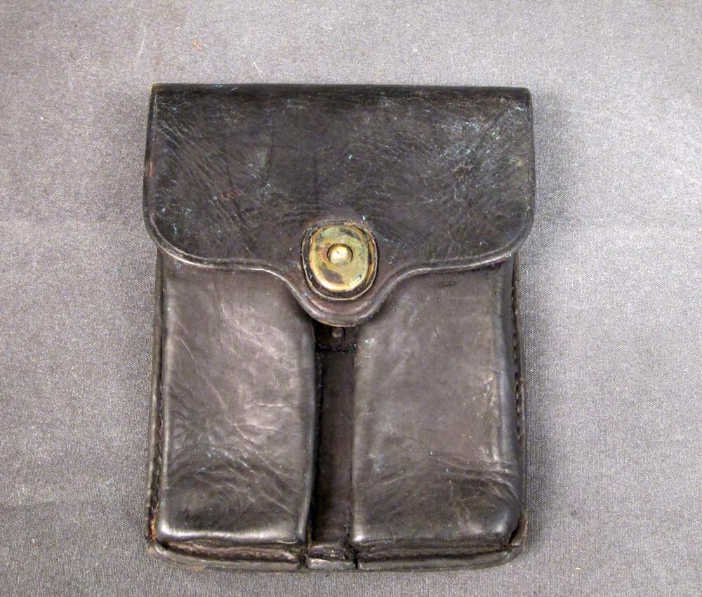 U.S. Military Police (MP) Black Leather Double .45 Pistol Magazine Pouch Original Items