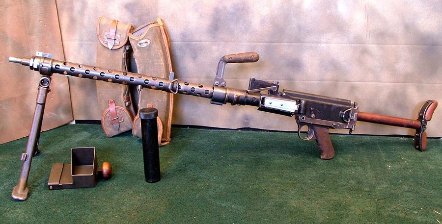 German MG 13 Display Gun: Super Select Collection Original Items
