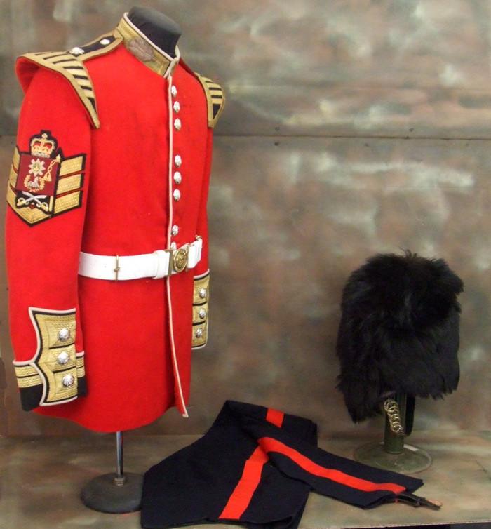Scots Guardsman Senior NCO Bandsman Uniform Set: Early ERII Original Items