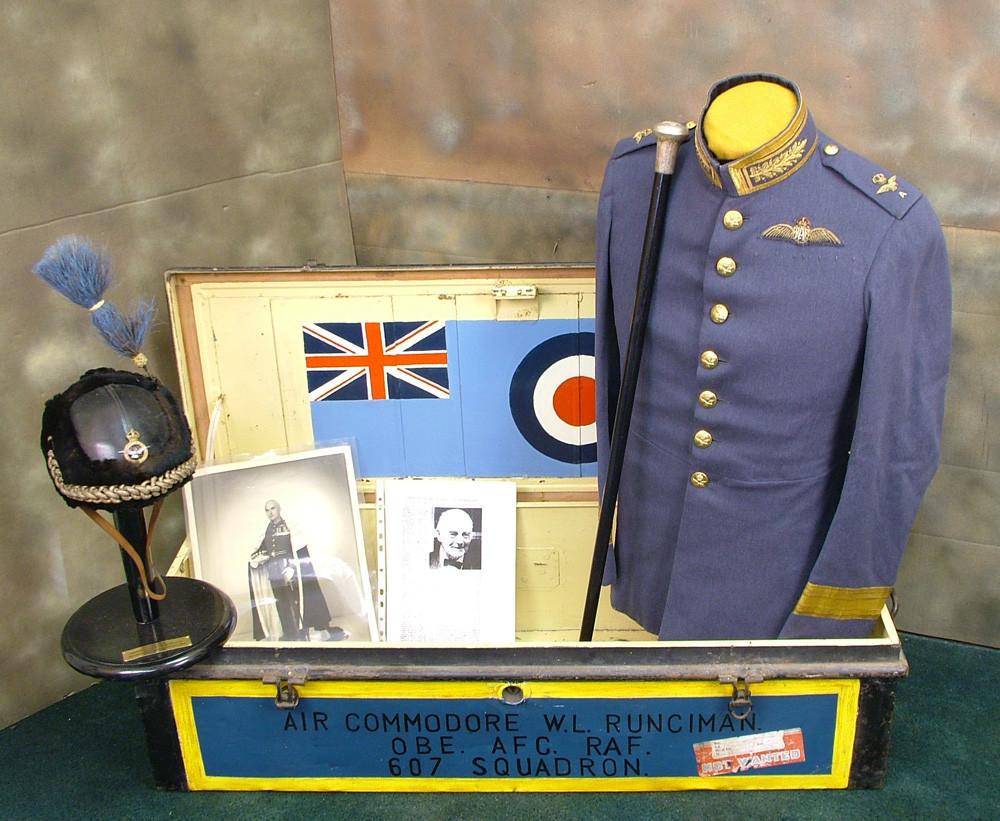 British Air Commodore Viscount Walter Leslie Runciman of Doxford: Uniform Set Original Items